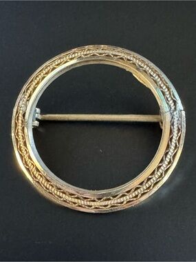 Vintage LANG 1/20 12K Gold Filled Circle Wreath Brooch - Textured Openwork